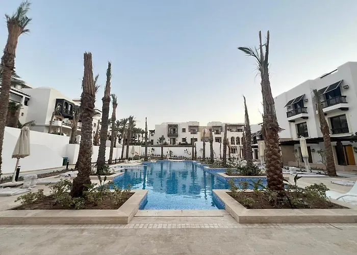 Ancient Sands 2br | Ground Floor, Pool Access Apartment
